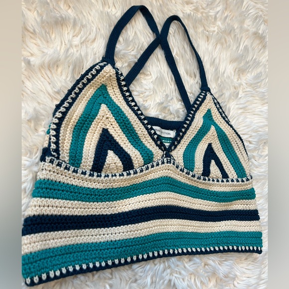 🤍 Urban Outfitters Gigi Crochet Bralette Camisole Top - Picture 2 of 9